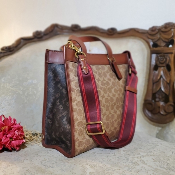 Coach Field Tote - Picture 7 of 10